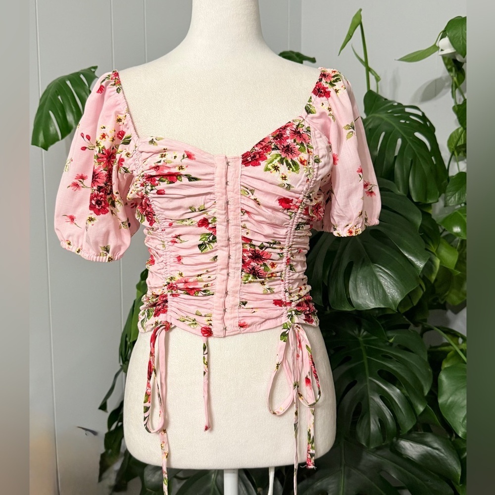 #1) Meraki Pink Floral Ruched Blouse